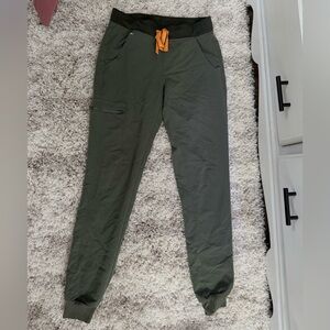 Figs Forest Green Set